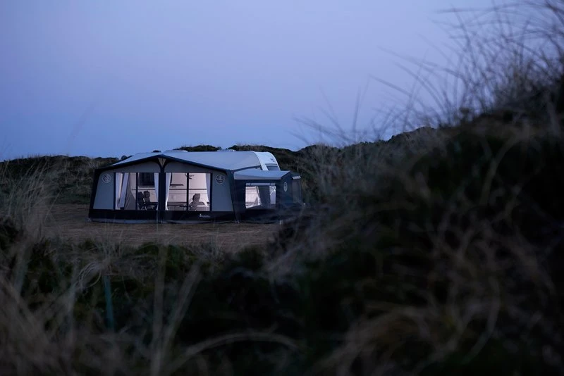 Isabella Commodore Carbon 5 Isabella Commodore Carbon - Image 3