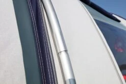 Karsten Tunneltent Opera 2400 - Blueline -Buitentent Luifel blueline detail